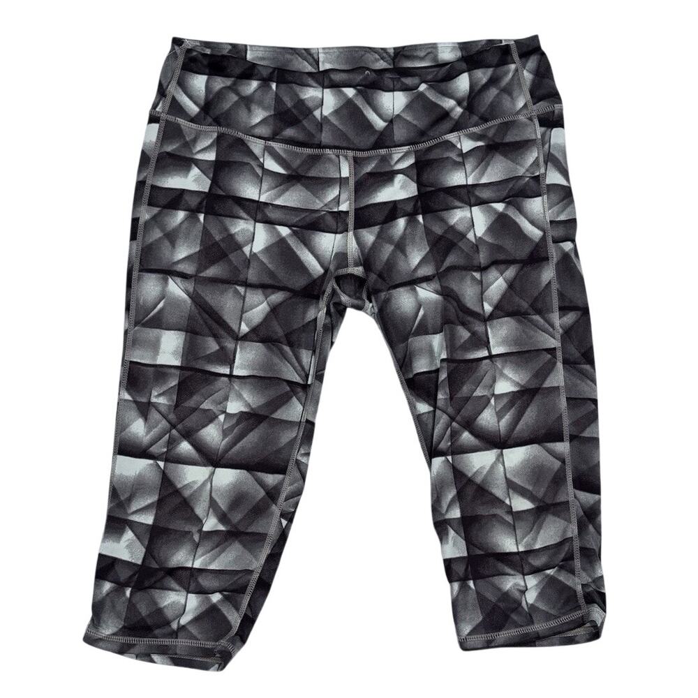 Athleta Sonar Capri Tight Leggings Gray Geometric Women's L